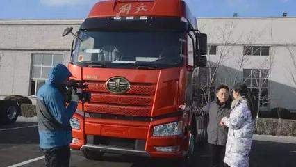 央視走訪解經(jīng)典 一汽解放工廠里的共和國(guó)汽車(chē)記憶